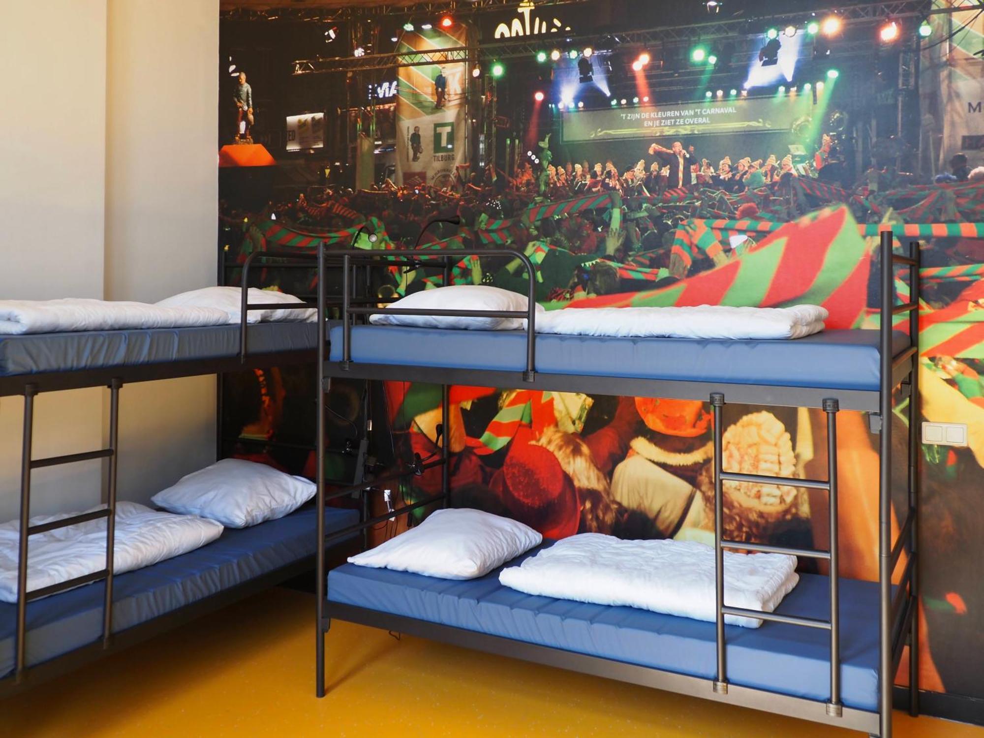 Hostel Roots Tilburg Exterior photo